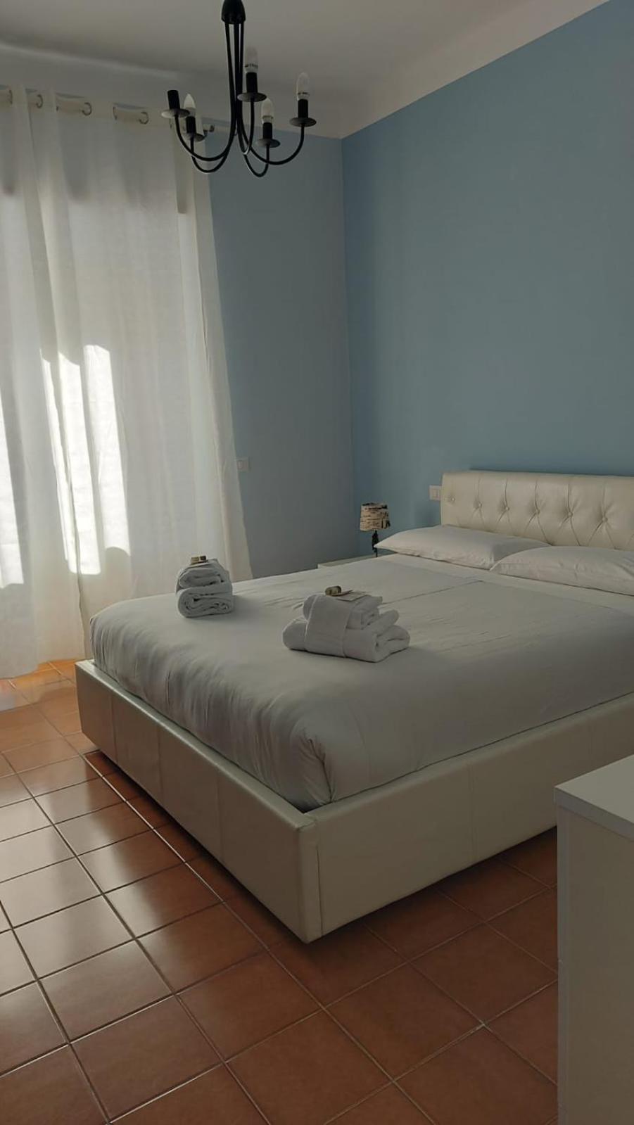 Family'S Apartment Trastevere Рим Екстериор снимка