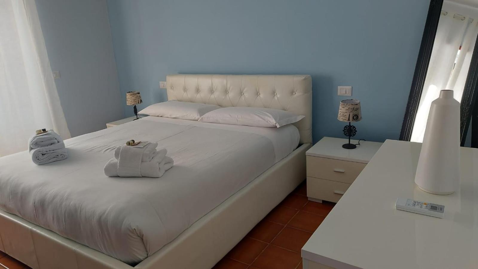 Family'S Apartment Trastevere Рим Екстериор снимка