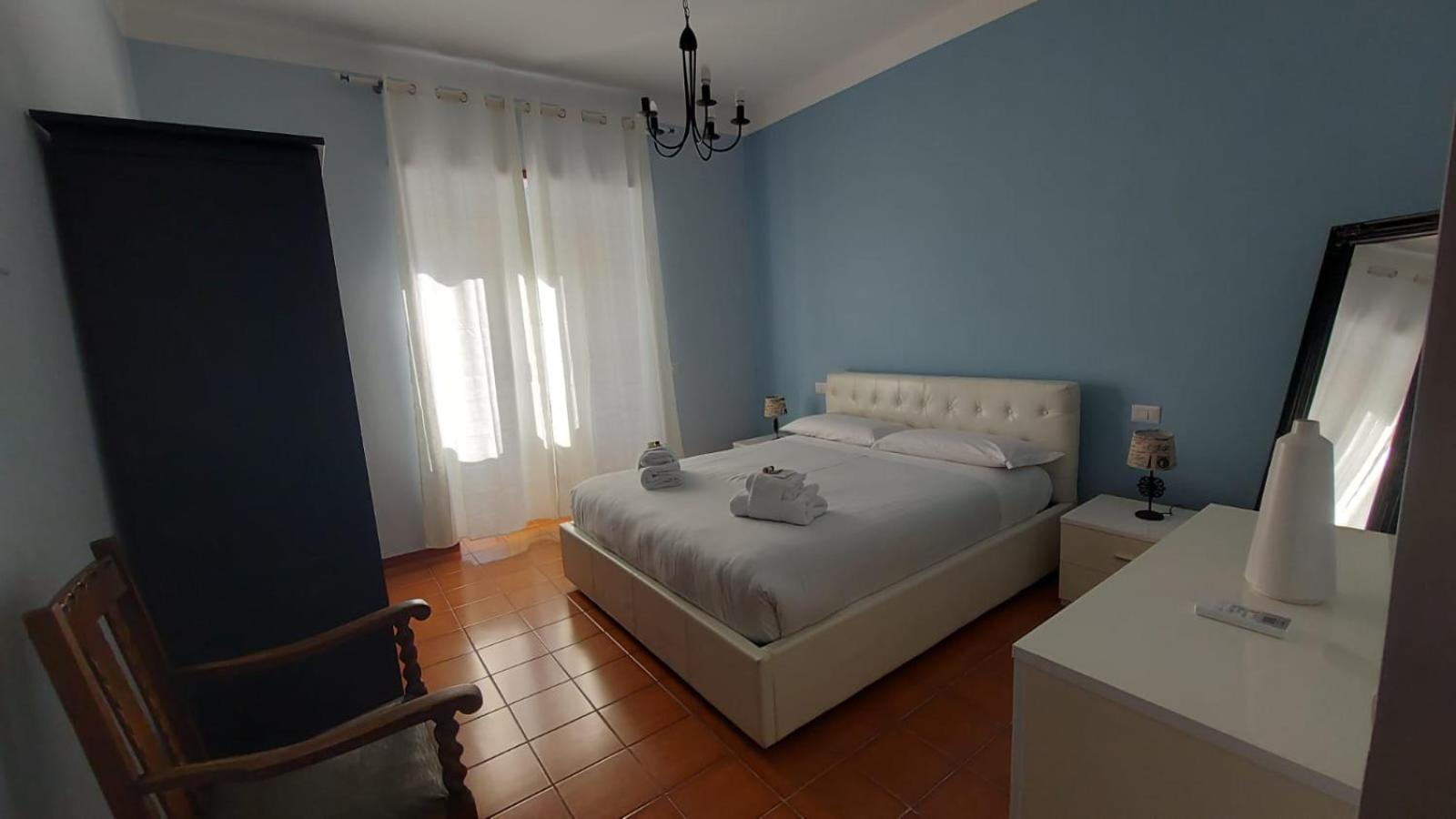 Family'S Apartment Trastevere Рим Екстериор снимка