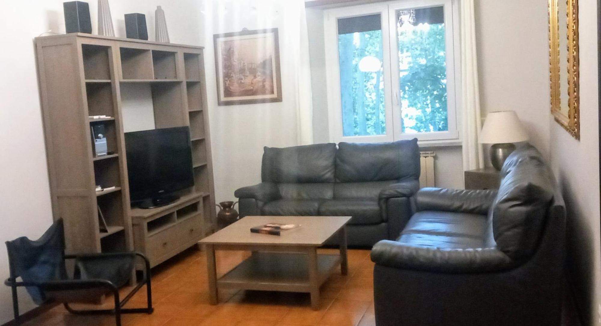 Family'S Apartment Trastevere Рим Екстериор снимка